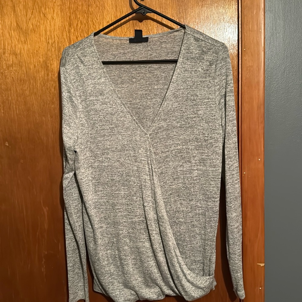 Lightweight cross over grey sweater